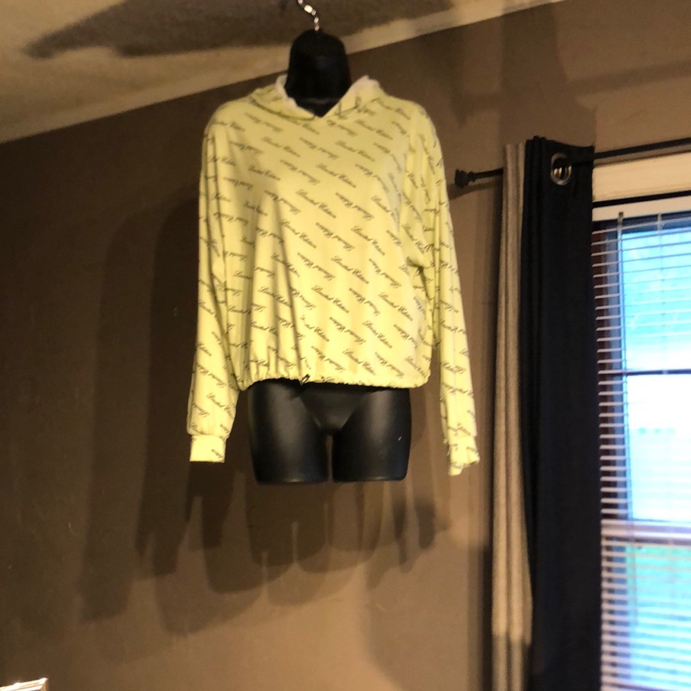 Hooded shirt